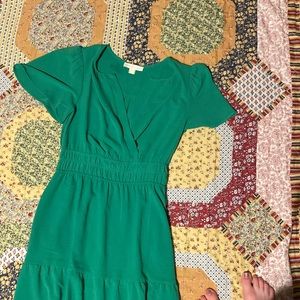 Green maxi dress with pockets